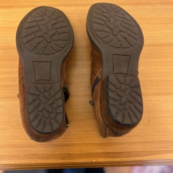 BORN Brown Leather Distressed Ankle Boots hardly worn - Picture 5 of 5